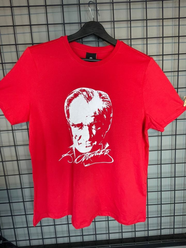 Atatürk Tshirt Kırmızı