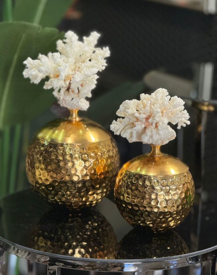 Doğal Mercanlı Dövmeli Küre Gold