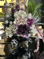 Yapay çiçekli Atlı vazo /Gümüş