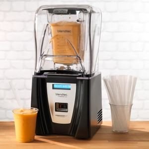 Blendtec Connoissuer 825 Bar Blenderi, Ses İzalasyonlu,