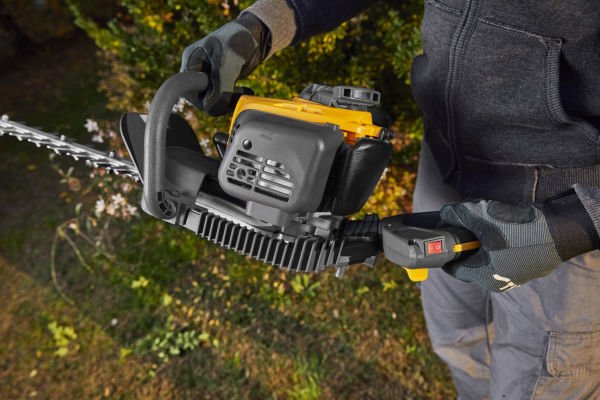 STIGA HT-525 BENZİNLİ ÇİT KESME