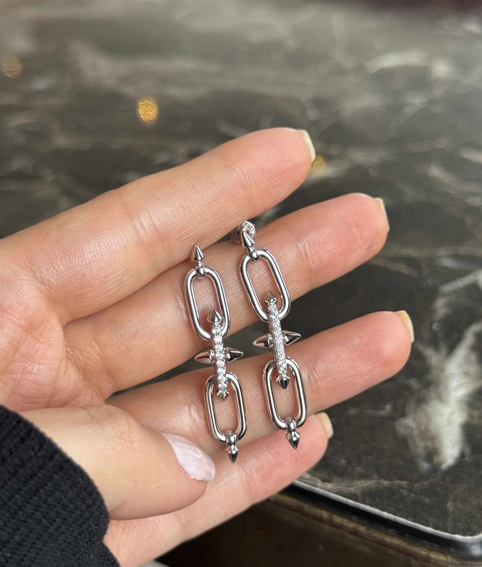 Tiff Yazılı Gümüş Küpe