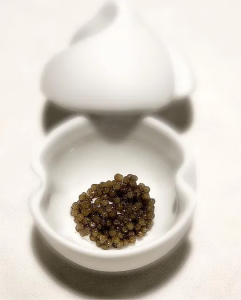 The Ball 7 x 7 x 7.7 cm