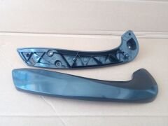 KAPI İÇ ÇEKME KOLU SOL MEGANE 3-FLUENCE KOMPLE: ALT YUVA VE DIŞ KAPAĞI SET KOLÇAĞI DIŞ-GROSSE 9730-809540001R