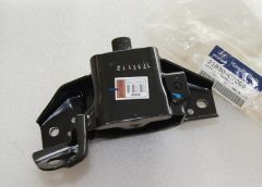 MOTOR BAĞLANTI TAKOZU KULAĞI SOL YAĞLI HYUNDAI İ20 15-OEK 21830C7200-21830C7000-21830C7200