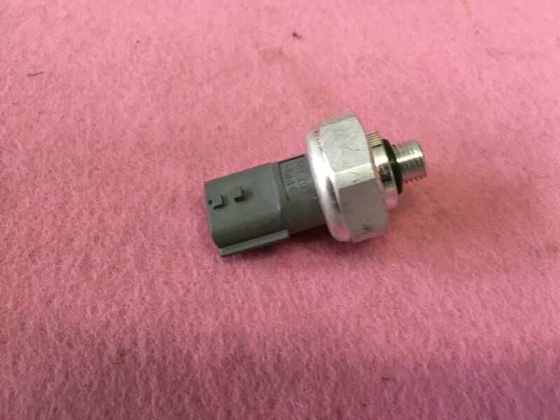 KLİMA BASINÇ MÜŞÜRÜ CLIO IV-MGN III-FLUENCE-SCENIC III-DACIA SANDERO-LODGY-OEK 921361722R-921361722R-921366801R-821366801R