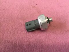 KLİMA BASINÇ MÜŞÜRÜ CLIO IV-MGN III-FLUENCE-SCENIC III-DACIA SANDERO-LODGY-OEK 921361722R-921361722R-921366801R-821366801R