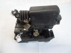 ÖN KAPI KİLİDİ MOTORLU SOL MASTER-EGEKARAYEL 150-7701046145-7700352456