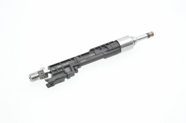 ENJEKTOR BMW M5 F10 M6 F06 F01 F02 F03 F04-BOSCH 0261500136