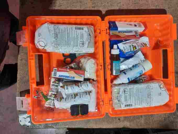 PLS. İŞYERİ İLKYARDIM SETİ ULTRA LUX DUVARA MONTE EDİLEBİLİR HIRDAVAT-AUTO TSIY072-GZD111113