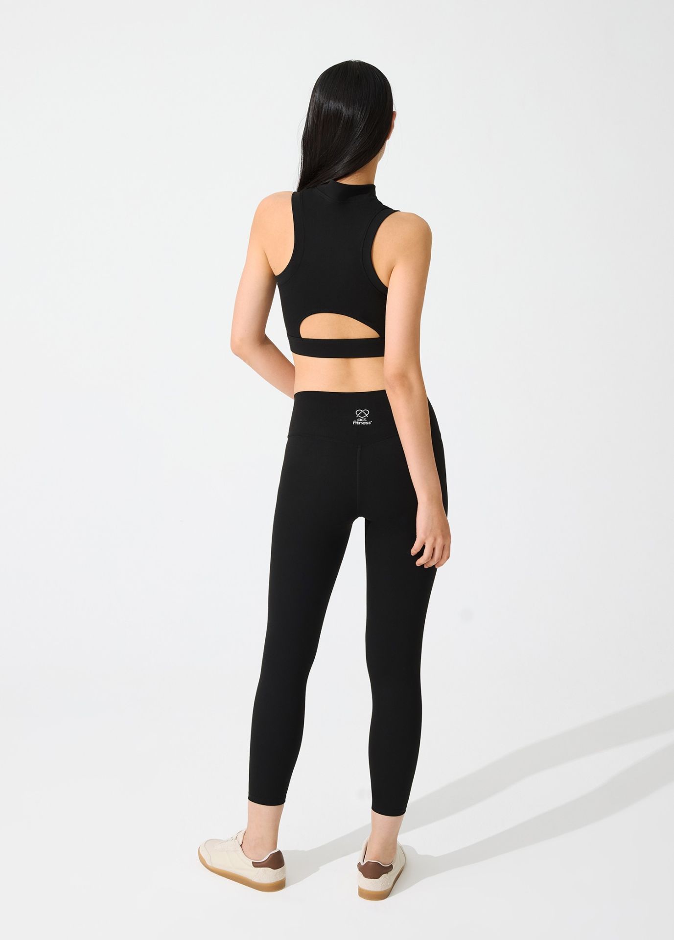 ACT FİTNESS CORE CONTRAST FERMUARLI CROP S - BEYAZ