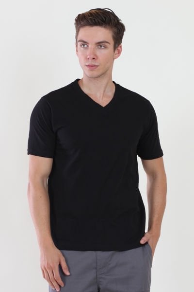 V Yaka Siyah T-shirt
