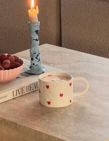 Amorf Formlu Kalpli Kupa