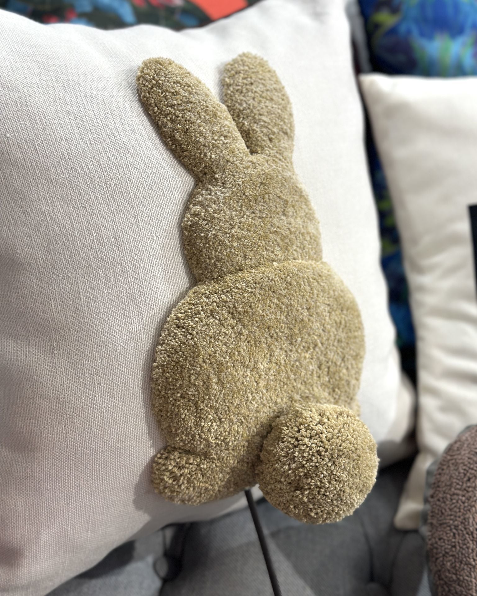 El Dokuması Tavşan Kırlent