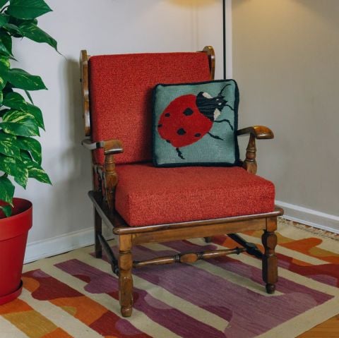 Ladybug El Dokuması Kırlent