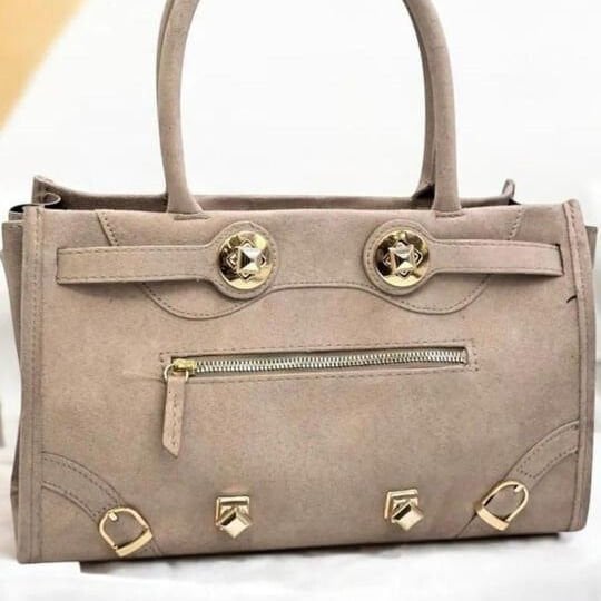کیف زنانه سوئیت با جزئیات طلایی – شیک، متفاوت و کاربردی