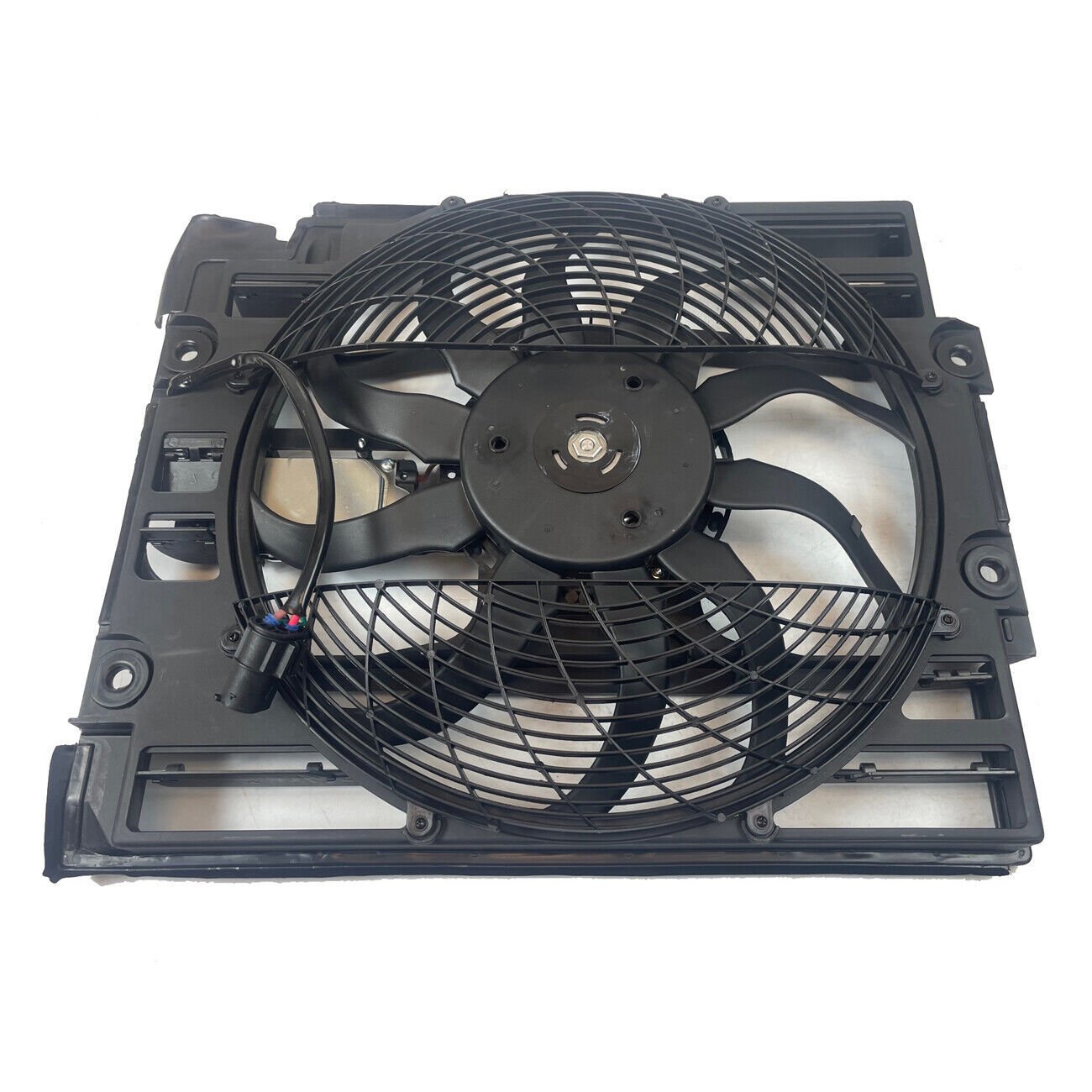 NRF 47029-FAN MOTORU 4 KUTUPLU BMW 5 SERİSİ E39 520İ > 64548380780_/3435