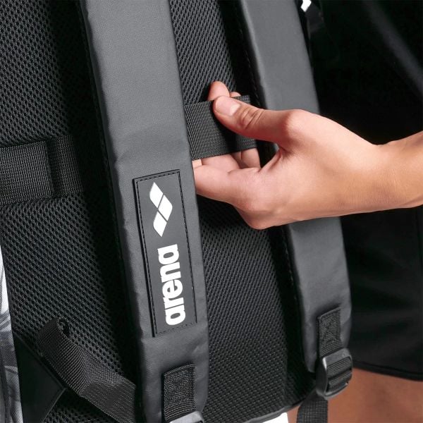 ARENA YÜZÜCÜ ÇANTASI RENKLİ 35 L SPIKY III BACKPACK 35 ALLOVER 006273128