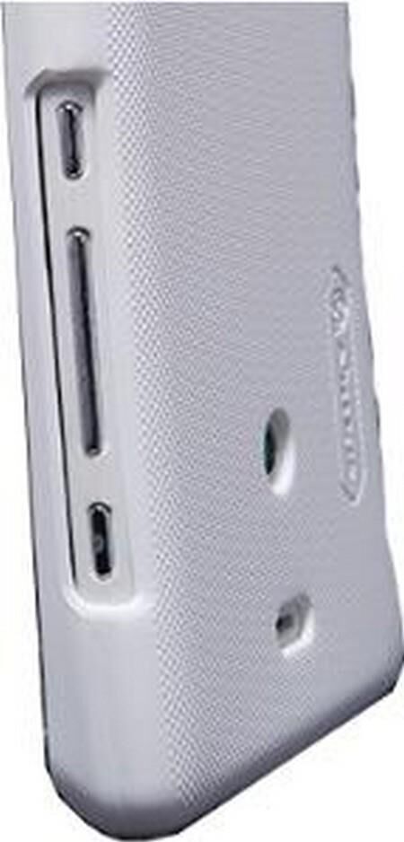 Nillkin Xperia T LT30p ile Uyumlu Sert Kauçuk Kılıf Beyaz