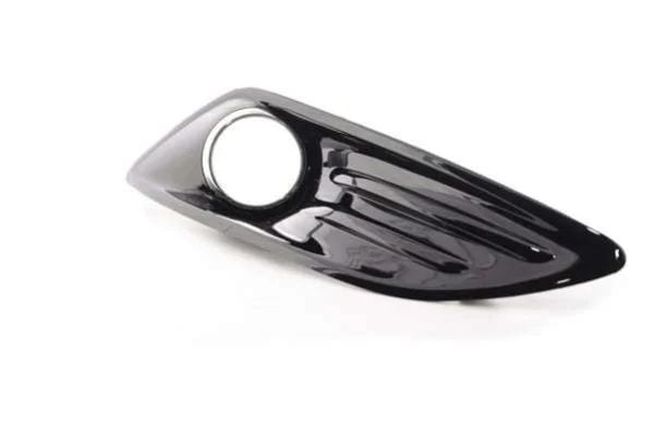 Ford Fiesta 2013-2018 Sis Far Çerçevesi Sol Piano Black İthal Marka C1BJ15A298DA