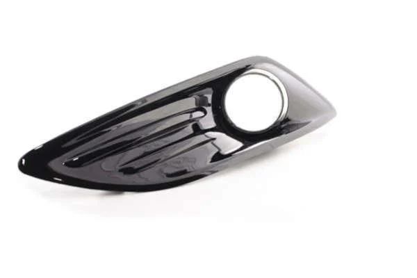 Ford Fiesta 2013-2018 Sis Far Çerçevesi Sağ Piano Black İthal Marka C1BJ15A298CA