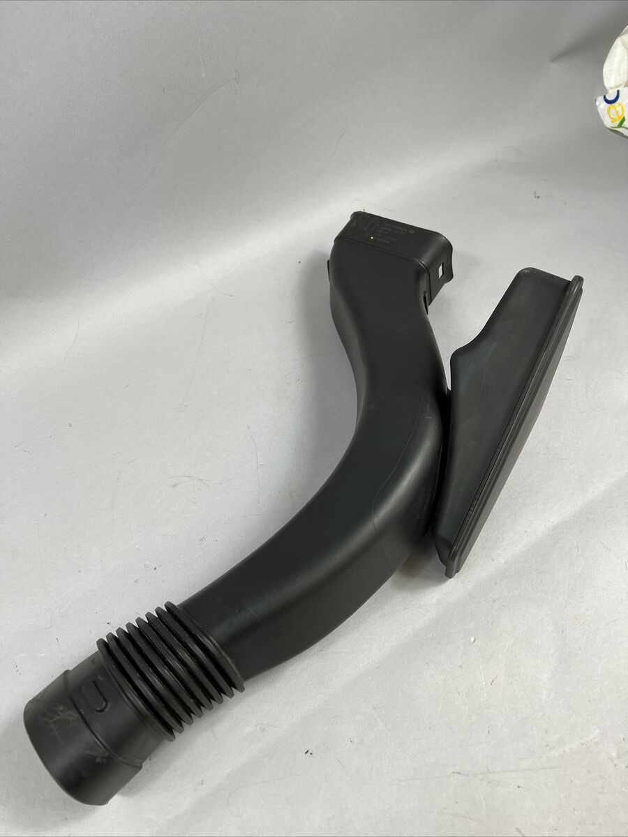 Bmw 5 Seri F10 Kasa Hava Filtre Borusu Bmw Orijinal Marka 13717811597