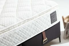 White Bunny Yatak