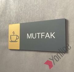 Altın Detaylı Mat Mutfak Kapı İsimliği