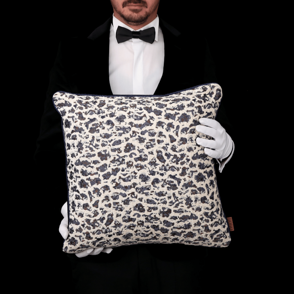 Vicente Leopar 50*50 Krem Viskon Kırlent