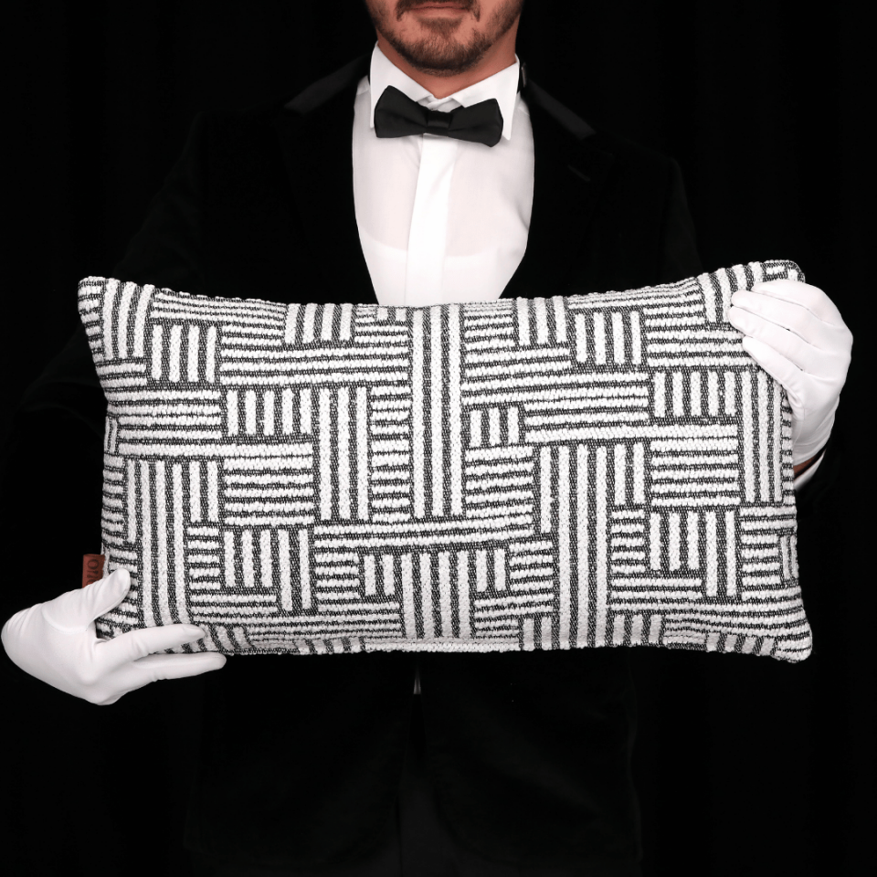 Abby 35*65 Siyah & Beyaz Etro Kırlent