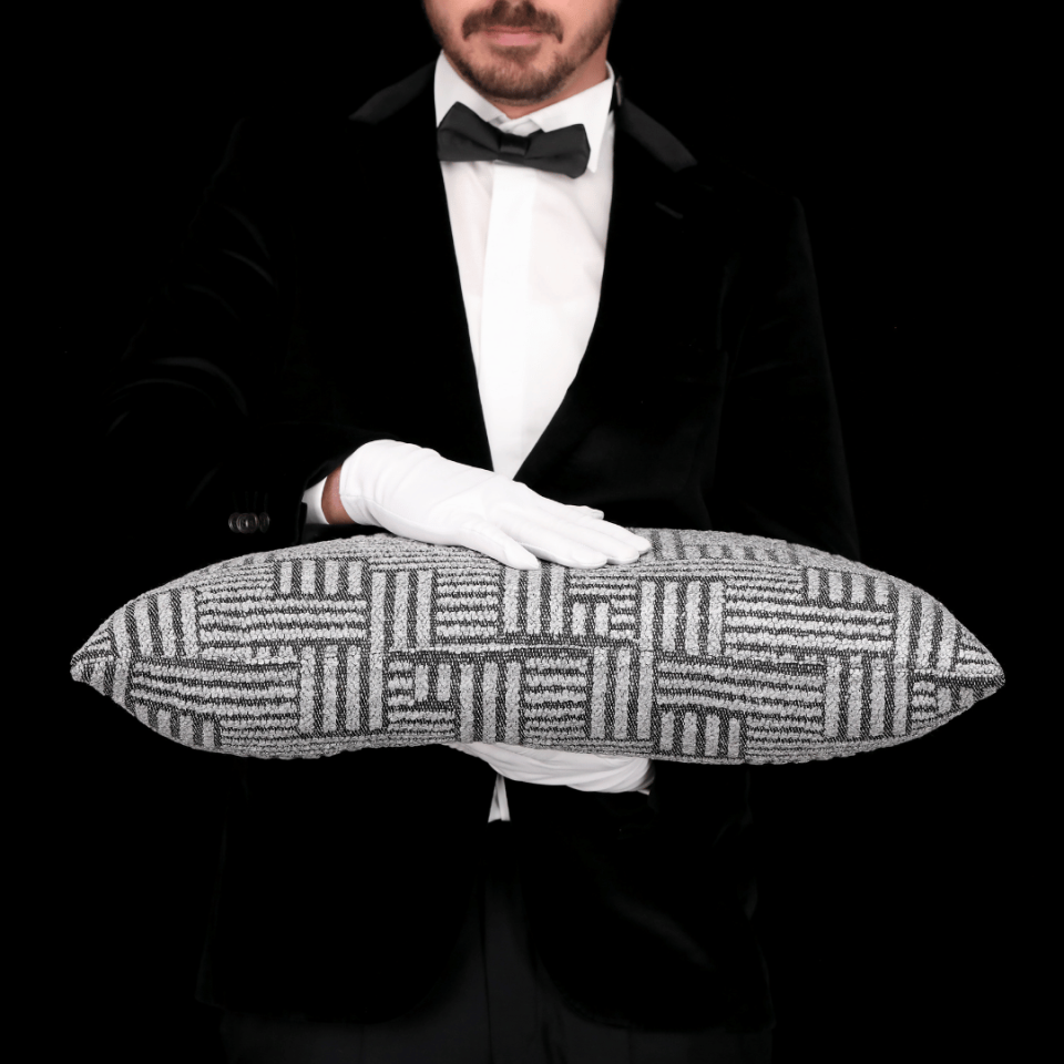 Abby 35*65 Gri Etro Bukle Kırlent