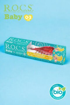 Rocs Baby 0-3 Yaş Muz Püresi Tadında Diş Macunu 45 gr + Diş Fırçası Seti - Kırmızı