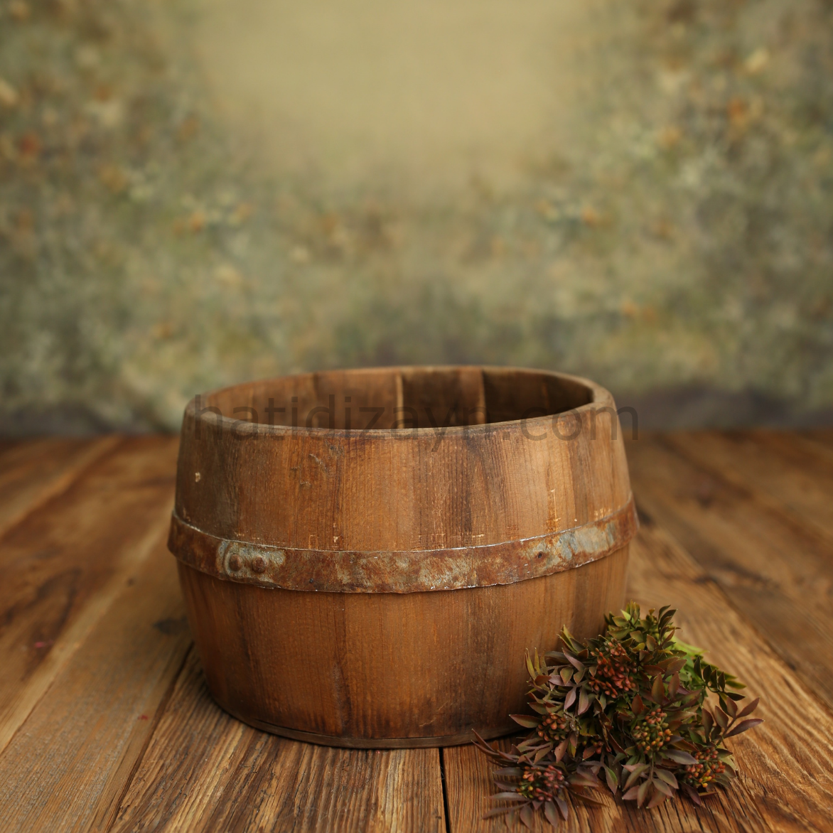 WOODEN BUCKET