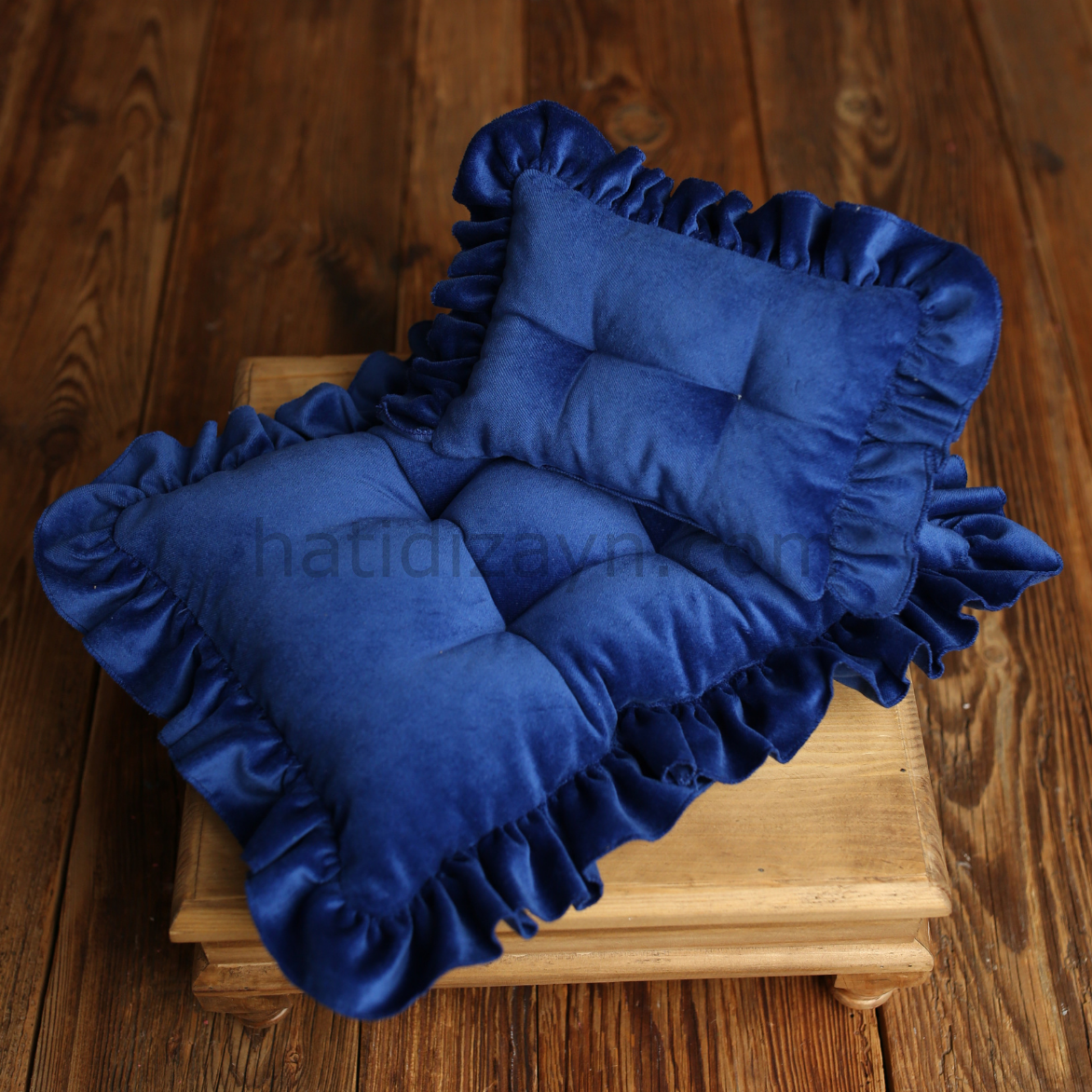 Saks Fırfırlı Döşek Set