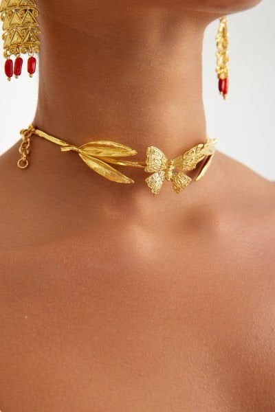 BUTTERFLY CHOKER