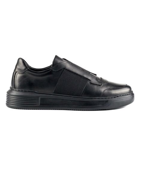 حذاء Versys أسود من الجلد الأصلي بنعل أسود للرجال رياضي (حذاء رياضي).