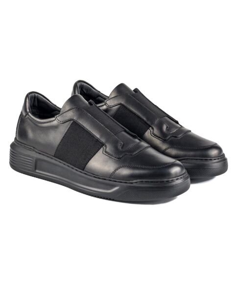 Черные мужские спортивные туфли (кроссовки) Versys из натуральной кожи с черной подошвой