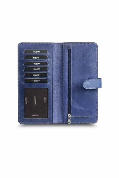 محفظة هاتف من الجلد باللون الأزرق الداكن مع فتحات للبطاقات والمال