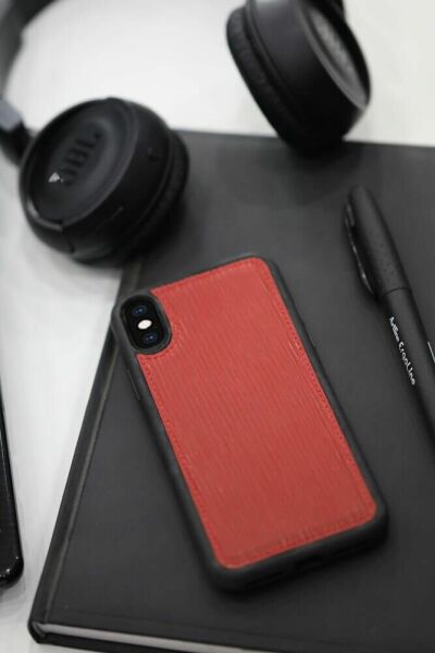 حافظة iPhone X / XS من الجلد منقوشة باللون الأحمر