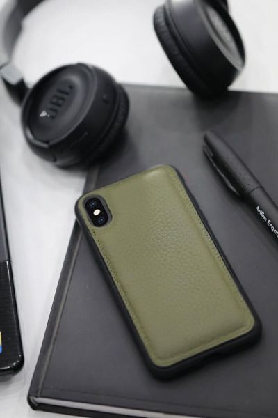 حافظة هاتف iPhone X / XS مصنوعة من الجلد باللون الأخضر