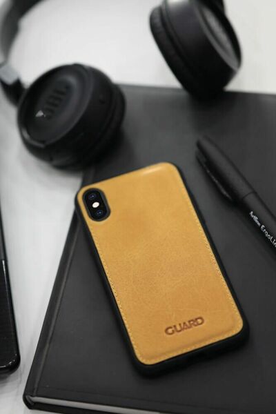 حافظة هاتف iPhone XS Max مصنوعة من الجلد العتيق باللون الأصفر