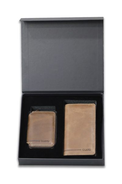 Подарочный антикварный портфель коричневого цвета Guard - набор кошельков