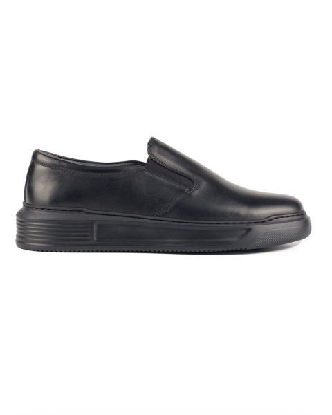 Черные мужские спортивные туфли (кроссовки) из натуральной кожи Intrumer с черной подошвой