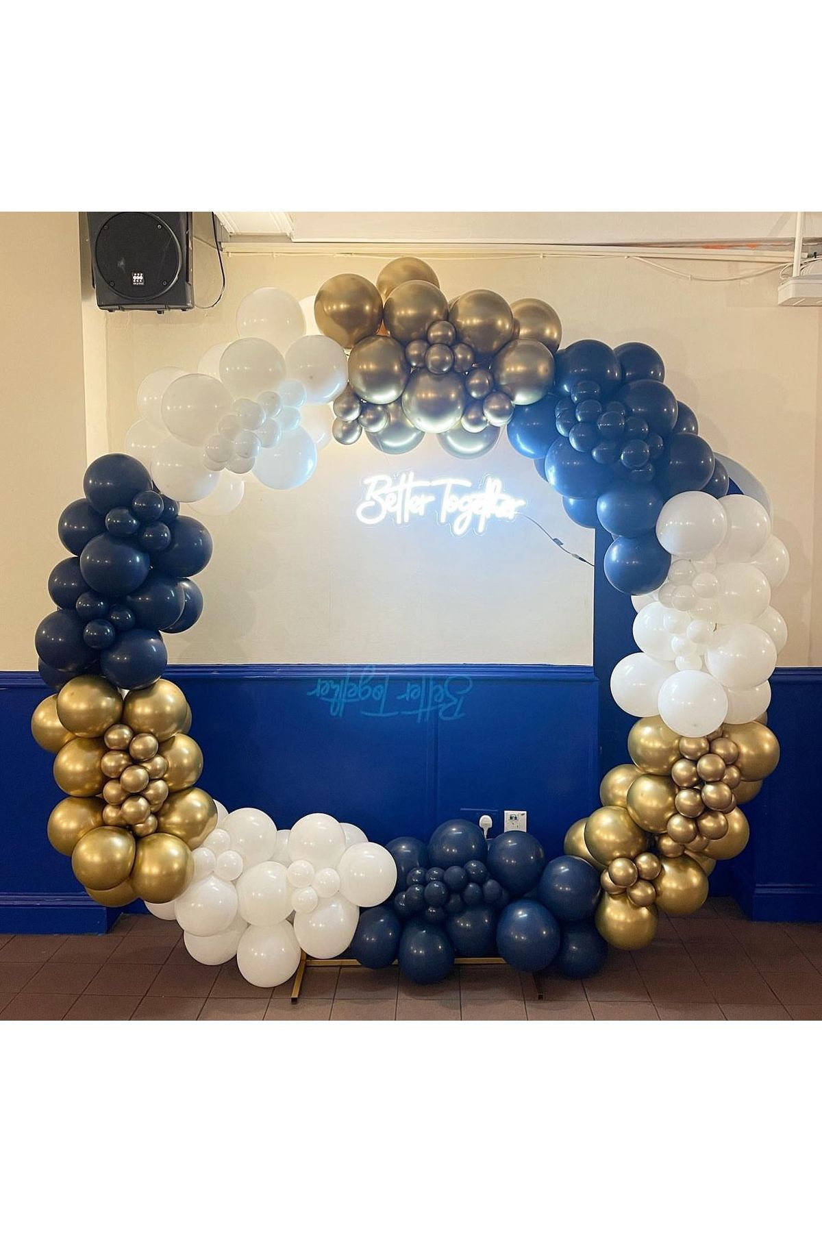 Krom Gold Pastel Gece Mavisi ve Beyaz Balon Zinciri 100 Adet