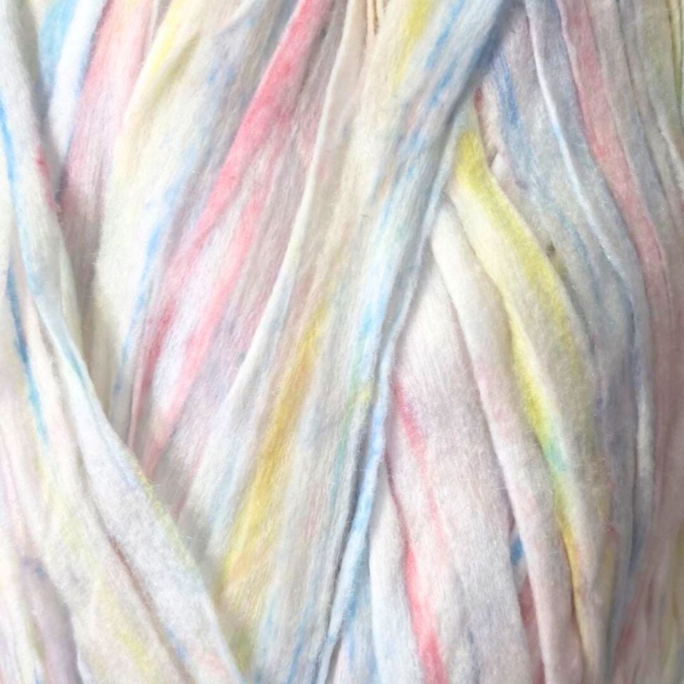 607