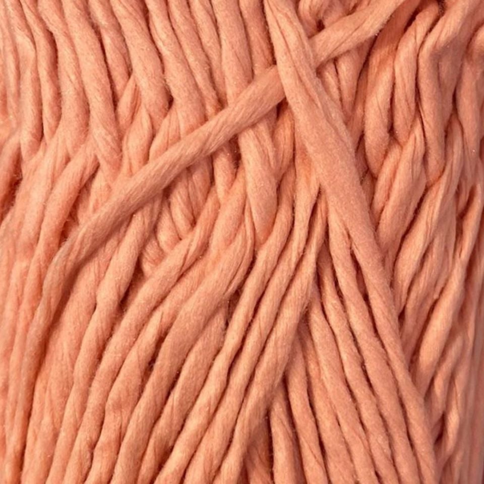 922