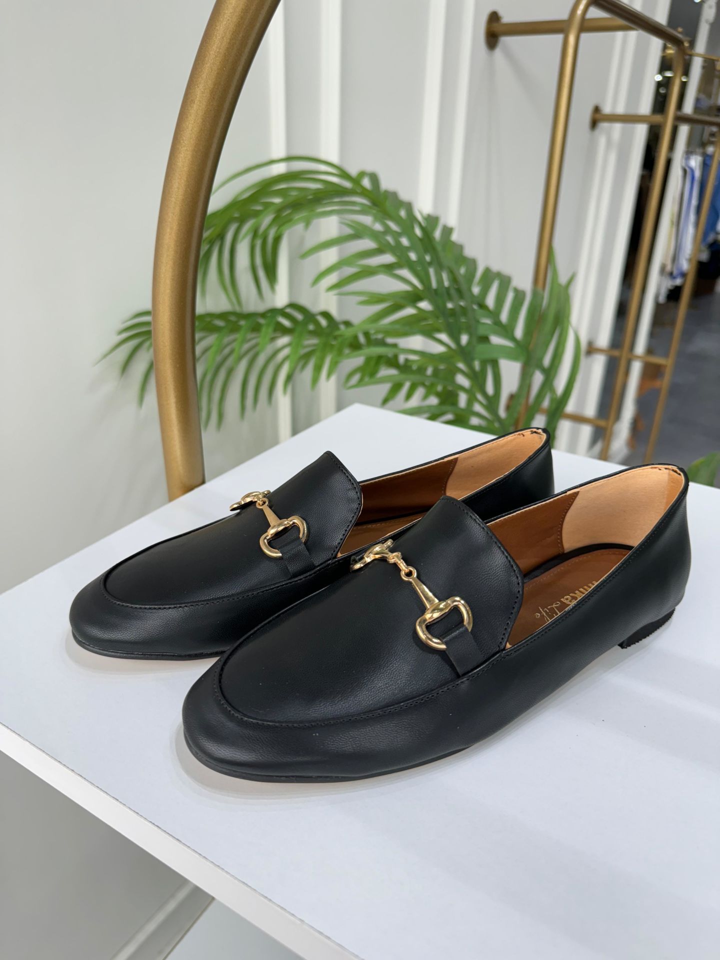 GOLD DETAYLI LOAFER SİYAH