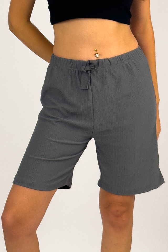 Betimoda Kadın Beli Lastikli Bol Paça Oversize Bürümcük Kumaş Şort Füme - L