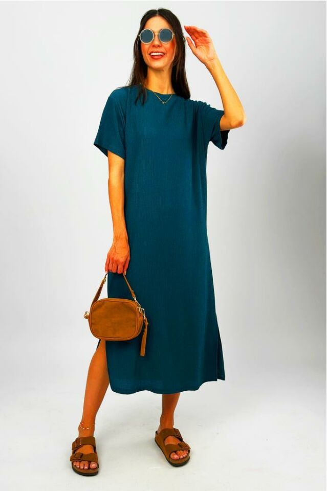 Kadın Bürümcük Kumaş Yırtmaçlı Oversize Kısa Kol Bisiklet Yaka Midi Boy Elbise Petrol - S/M