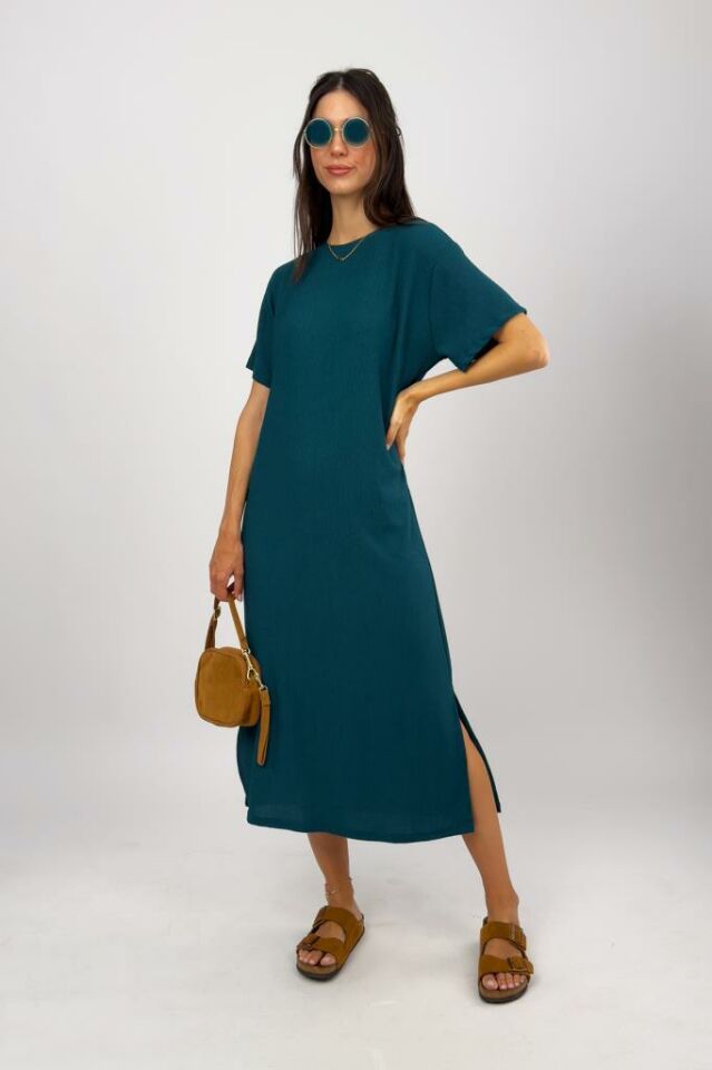 Kadın Bürümcük Kumaş Yırtmaçlı Oversize Kısa Kol Bisiklet Yaka Midi Boy Elbise Petrol - S/M